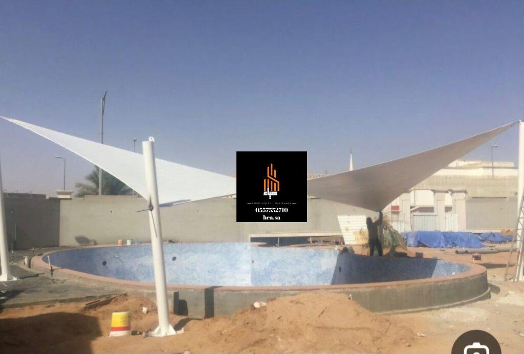 تصميم حديث لمظلات الشد الإنشائي في الرياض بمواصفات عالية الجودة